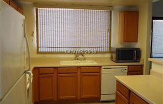 2 beds, 2 baths, $1,350, Unit Unit 1626