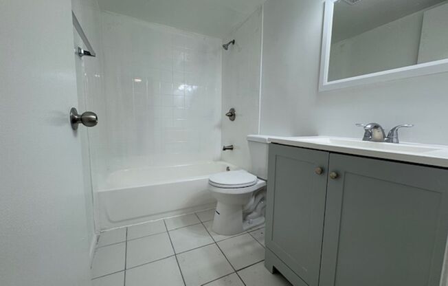 Colonial Village - 7550 Stirling Rd
