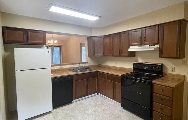 3 beds, 2 baths, $1,550