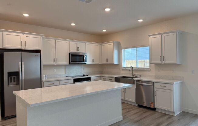 Beautiful 5 bed 3 bath located in West Roseville!