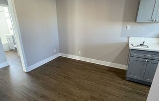 1 bed, 1 bath, $1,800, Unit G