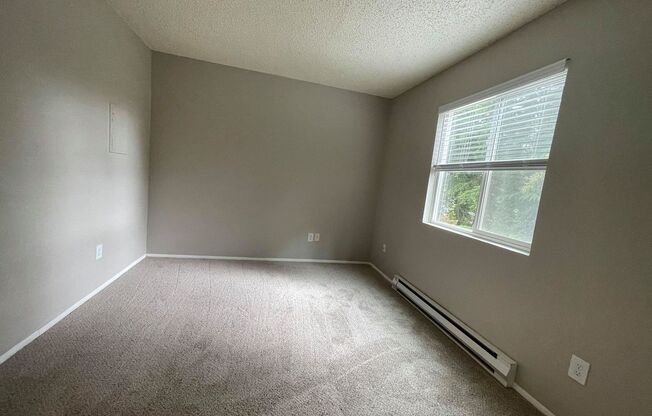 2 beds, 1 bath, 760 sqft, $1,525, Unit 47