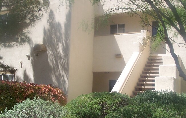 2bed condo in La Posada (Summerlin)