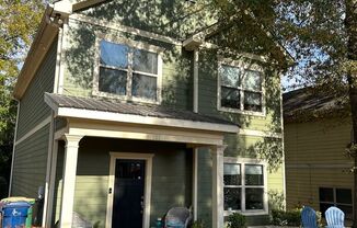 Four Bedroom Near Downtown Available for Pre-Lease!