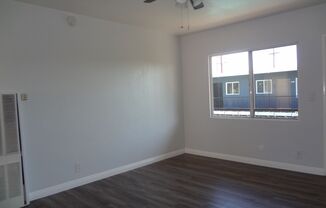 Studio, 1 bath, 318 sqft, $1,350, Unit 213