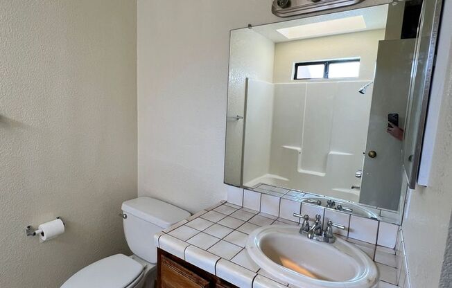 2 beds, 1.5 baths, $1,595, Unit Unit G