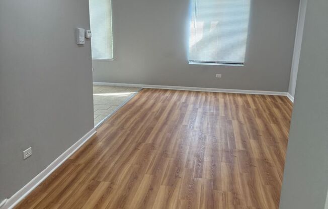 2 beds, 1 bath, $1,500, Unit 801-2D