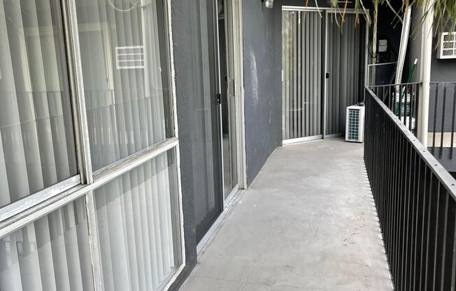 2 beds, 1 bath, 700 sqft, $2,495, Unit 75-69