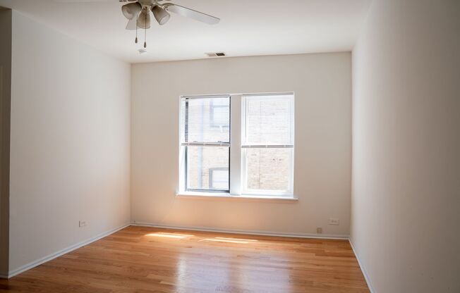 1 bed, 1 bath, 400 sqft, $1,475, Unit 4633-3C