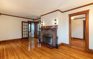 3 beds, 1 bath, 1,182 sqft, $2,800, Unit 1
