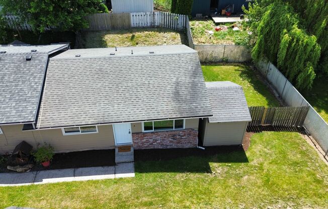 Great duplex unit in Sherwood!