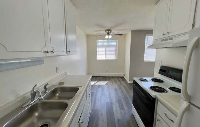 Brewster Place Apartments Saint Paul, MN Kitchen