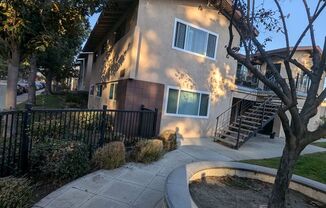 2 beds, 1 bath, 800 sqft, $1,995, Unit 1