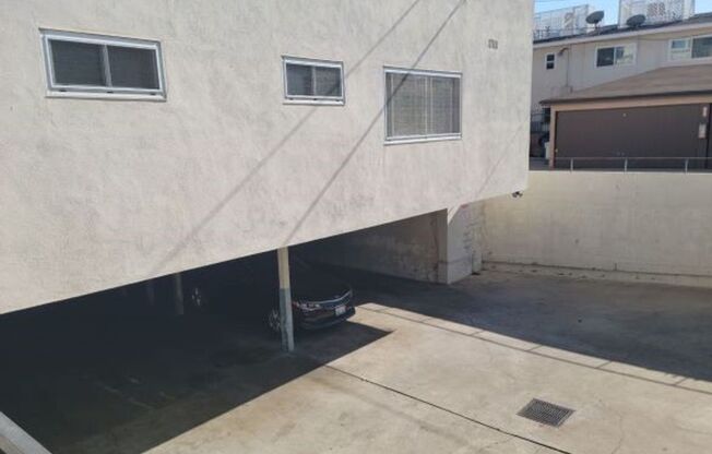 623 S. Grevillea Ave