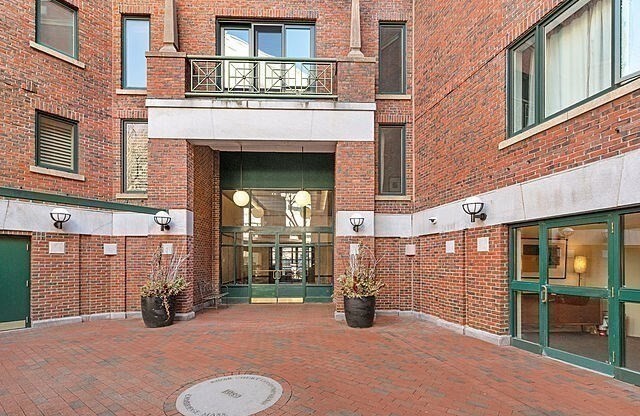 1 bed, 1 bath, 854 sqft, $3,500, Unit 428