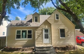 3 beds, 1 bath, $1,650