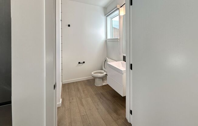 Studio, 1 bath, 342 sqft, $1,246.88, Unit 208