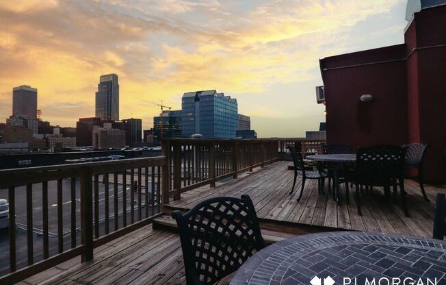 2 beds, 1 bath, 1,500 sqft, $2,200, Unit 402