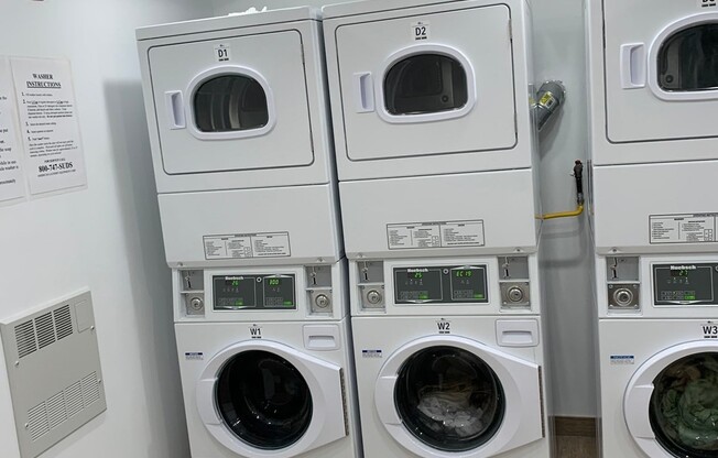 Studio, 1 bath, $1,775, Unit 407