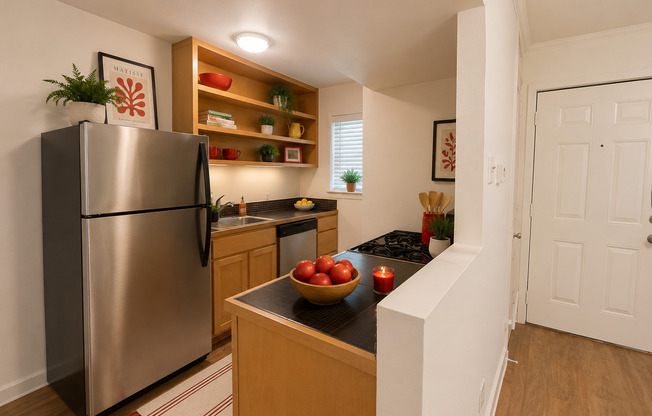 1 bed, 1 bath, 530 sqft, $1,349, Unit PPLD-102