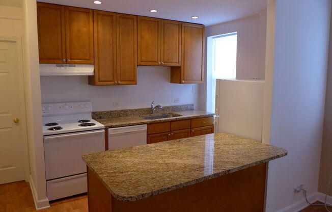 1 bed, 1 bath, 700 sqft, $1,795, Unit 708