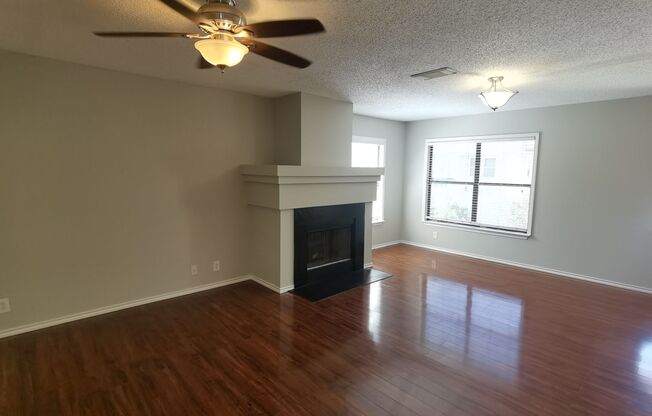 3 beds, 2.5 baths, $1,685