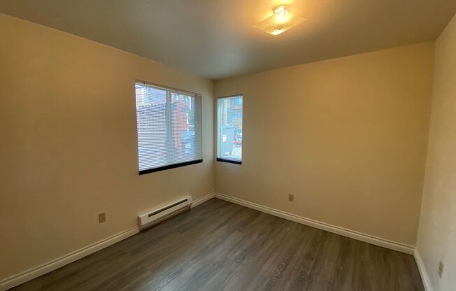 3 beds, 1.5 baths, $2,795, Unit 9