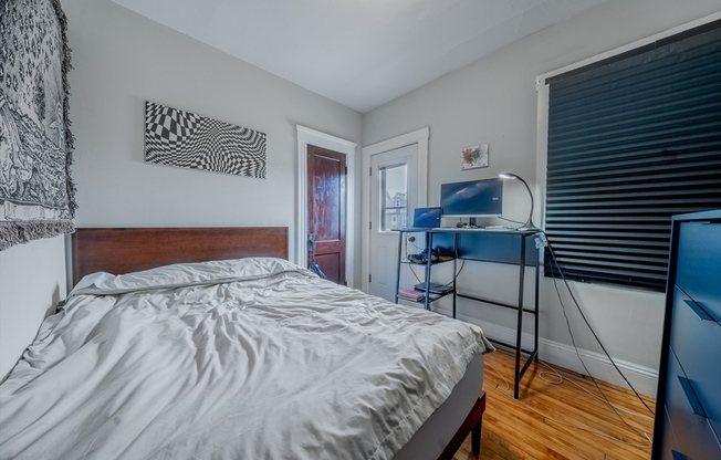 1 bed, 1 bath, $2,100, Unit 6