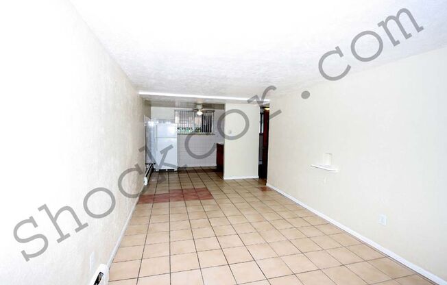 Studio, 1 bath, 395 sqft, $1,100, Unit 50-105