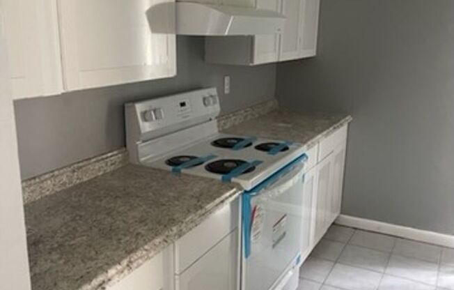 1 bed, 1 bath, $1,150, Unit APARTMENT 63