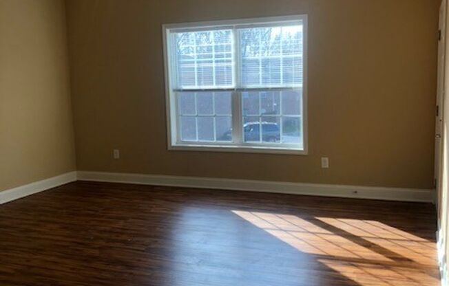 1 bed, 1 bath, 808 sqft, $675, Unit G4