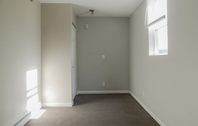 2 beds, 1 bath, 690 sqft, $2,800, Unit 200