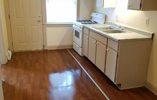 Large 3 bedroom apartment