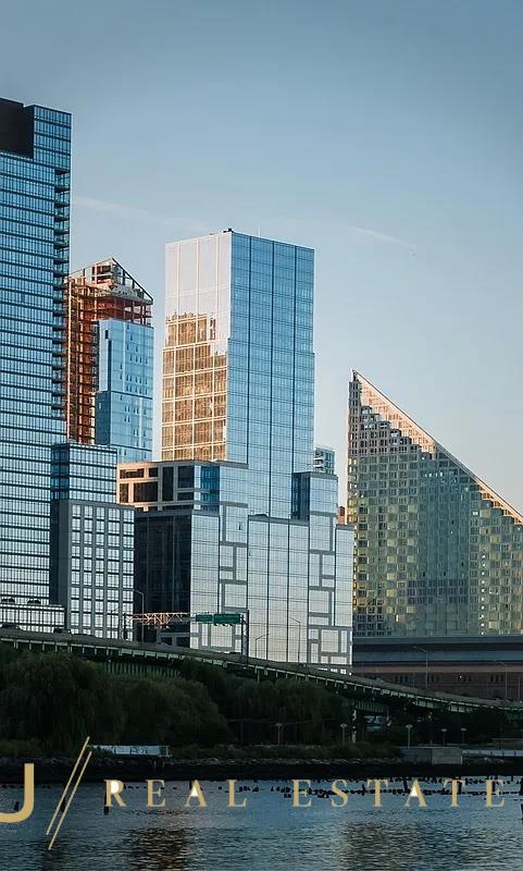 2 beds, 2.5 baths, 1,305 sqft, $9,000, Unit 7-M