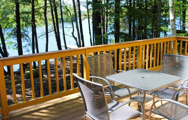 **WINTER RENTAL** Waterfront 2 Bedroom Waiting To Be Called Home Away From Home