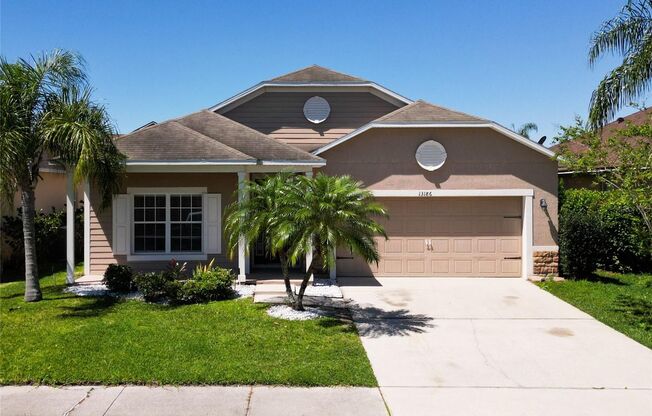 Single family house in Lake Nona, 5 Mins to Shopping!