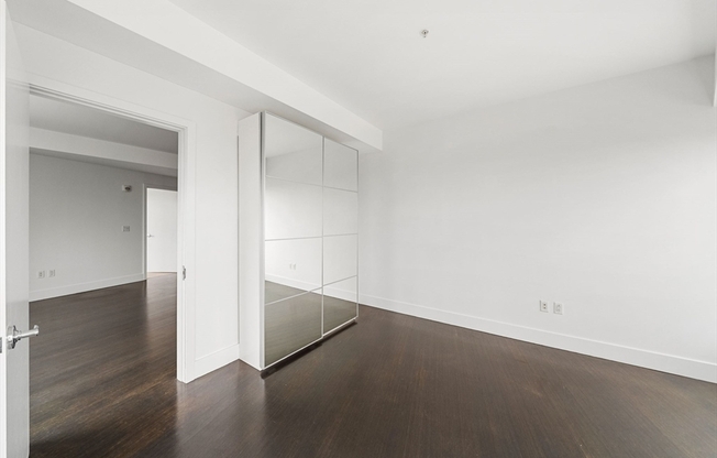 2 beds, 1.5 baths, 1,035 sqft, $5,500, Unit 19H