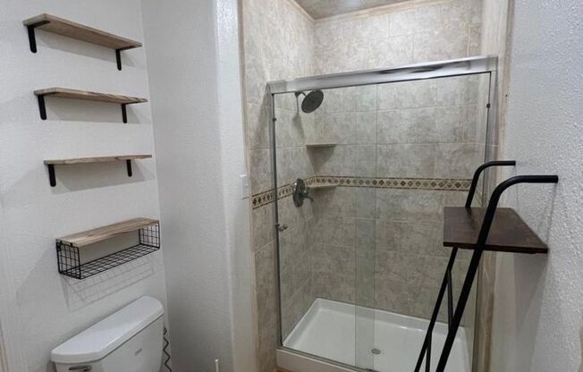 Studio, 1 bath, 200 sqft, $1,100, Unit #23