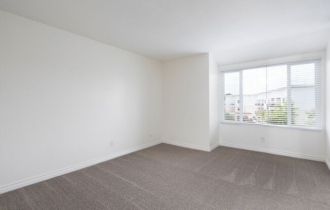 1 bed, 1 bath, 690 sqft, $1,995, Unit 018