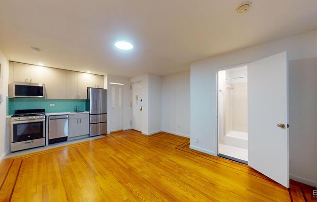 30 CHARLTON ST