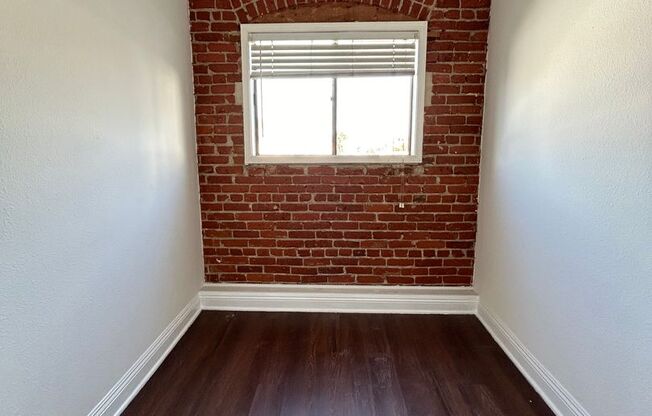 1 bed, 1 bath, $1,600, Unit 410