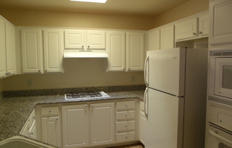 2 beds, 2 baths, $1,595