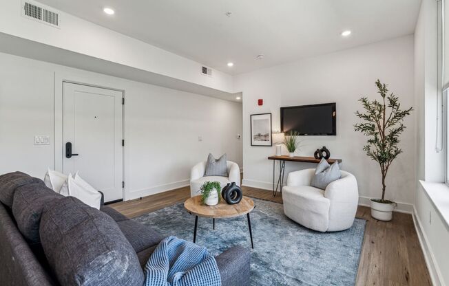 1 bed, 1 bath, 750 sqft, $1,525, Unit 312
