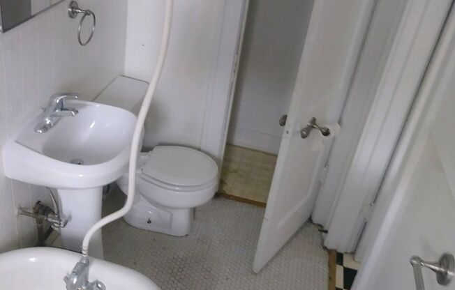 Studio, 1 bath, 211 sqft, $775, Unit 210