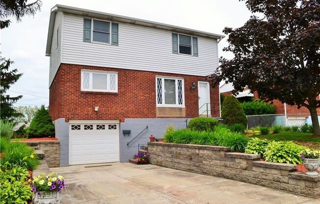 5Bed | 2bath Home in West Mifflin, PA
