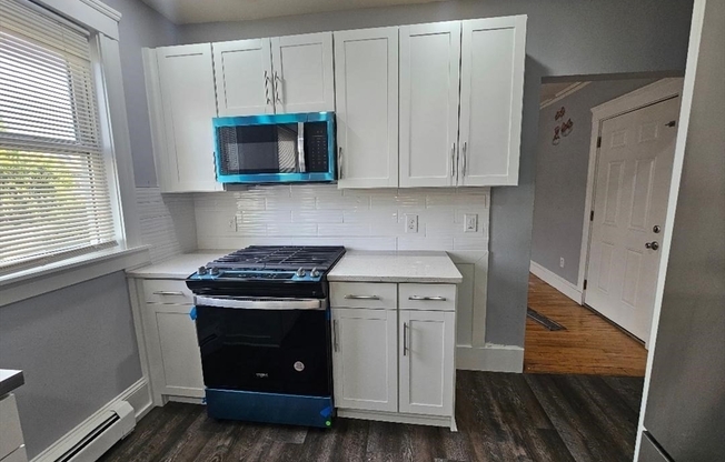 8 CEDAR ST