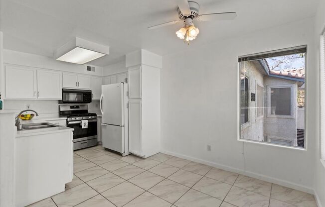 2 beds, 2 baths, $1,395, Unit Unit 201