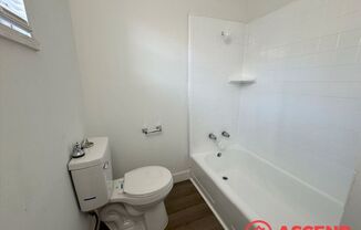 1 bed, 1 bath, 450 sqft, $850, Unit 214 Beardsley Ave #11