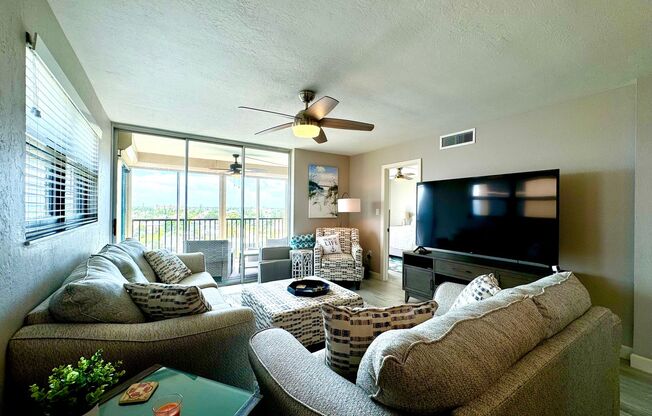 2 beds, 2 baths, $2,300, Unit APT 701