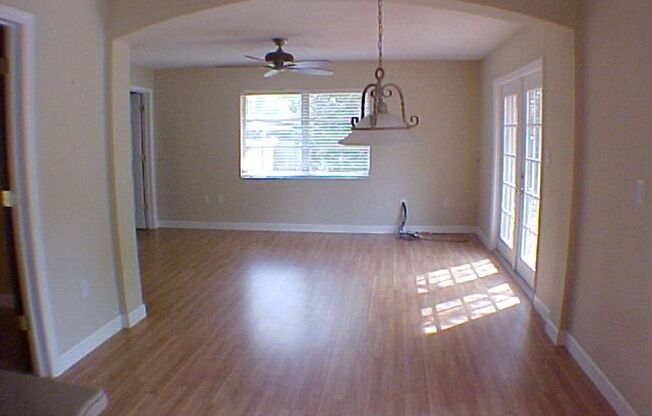 3BD/2BA HOME IN "OLDE WINDERMERE"